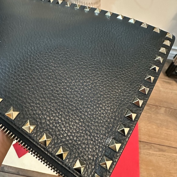 Valentino Large Rockstud Pouch - Picture 6 of 11